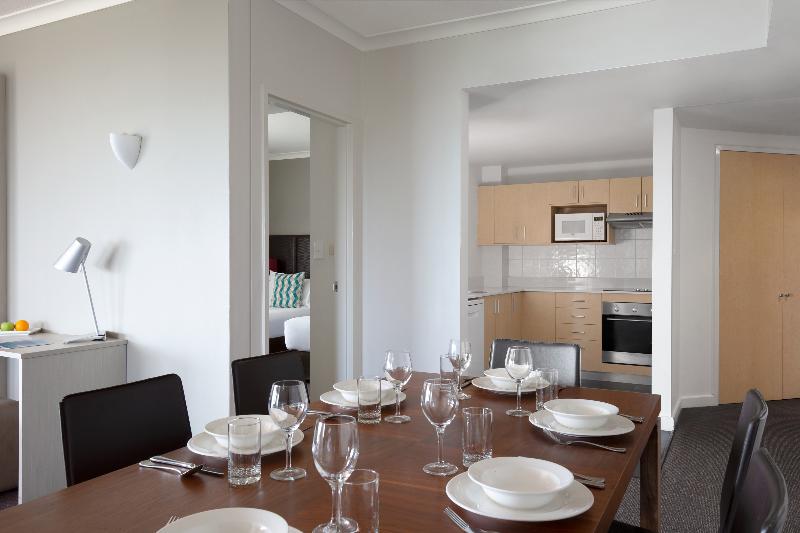 شقة 3 غرف, Mantra On The Esplanade