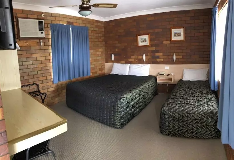 スタンダードルーム, Peter Allen Motor Inn