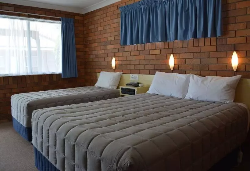 スタンダードルーム, Peter Allen Motor Inn