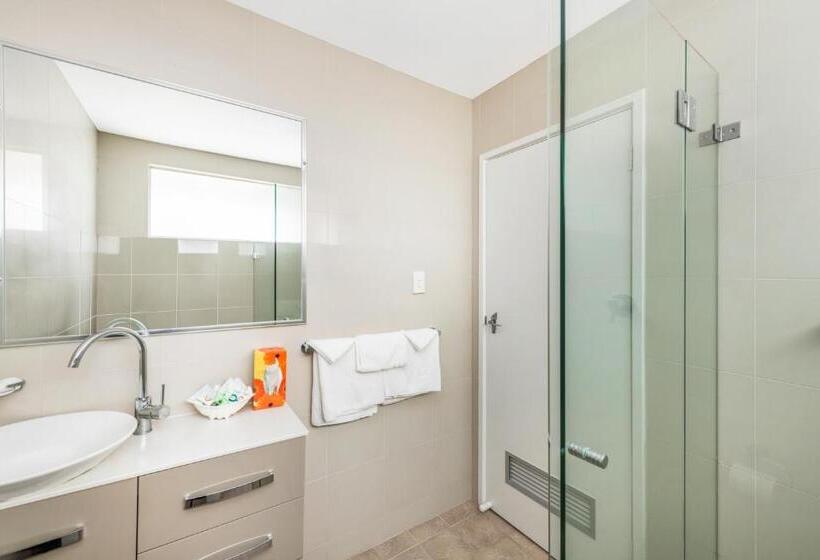 اتاق استاندارد, River Motel