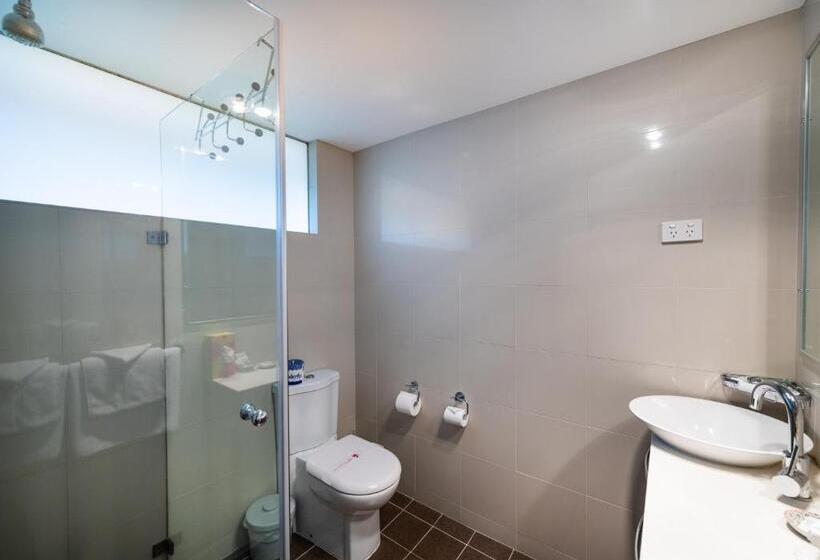 اتاق استاندارد با تخت دو نفره بزرگ, River Motel