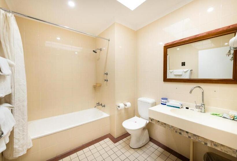 سوییت خانوادگی, River Motel