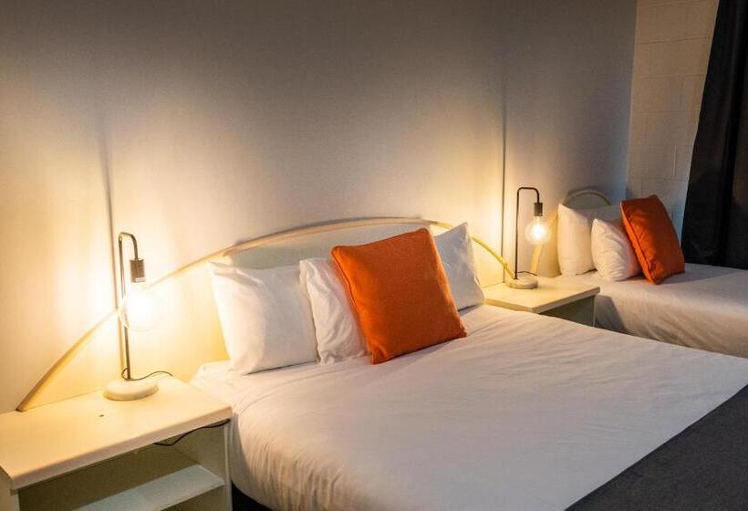 اتاق استاندارد, River Motel