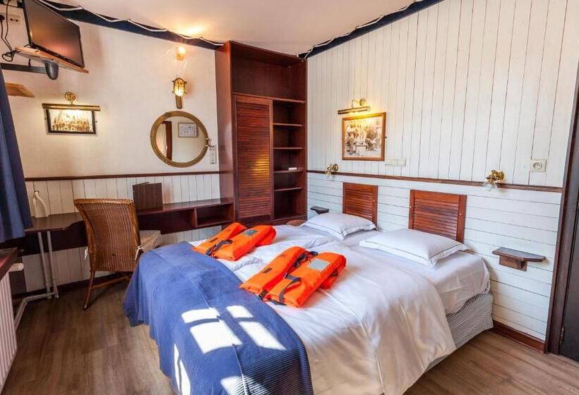 Номер Стандарт Вид на Сад, Boat Hotel De Barge