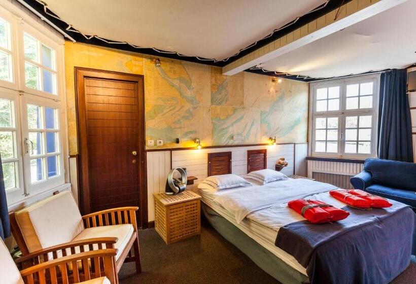 バスタブ付きスーペリアールーム, Boat Hotel De Barge
