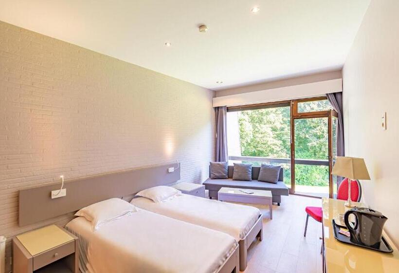 Superior Room, Les Rhodos