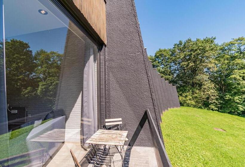 غرفة عائلية, Les Rhodos