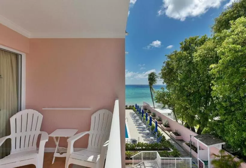 Superior Studio Pool View, Butterfly Beach