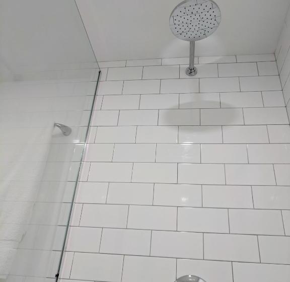 استودیوی لوکس, Butterfly Beach