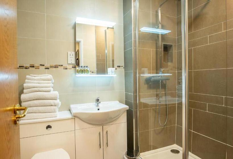 Superior-perhehuone, Balmoral Hotel, Belfast