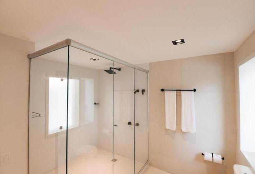 סוויטה, Angra Boutique