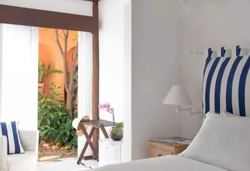 اتاق راحتی سه تخته, Le Relais La Borie