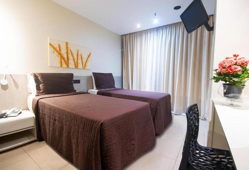 غرفة قياسية ثلاثية, Nacional Inn Rio Copacabana