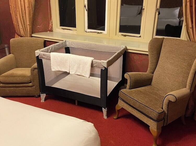 패밀리 룸, Ruthin Castle Hotel And Spa