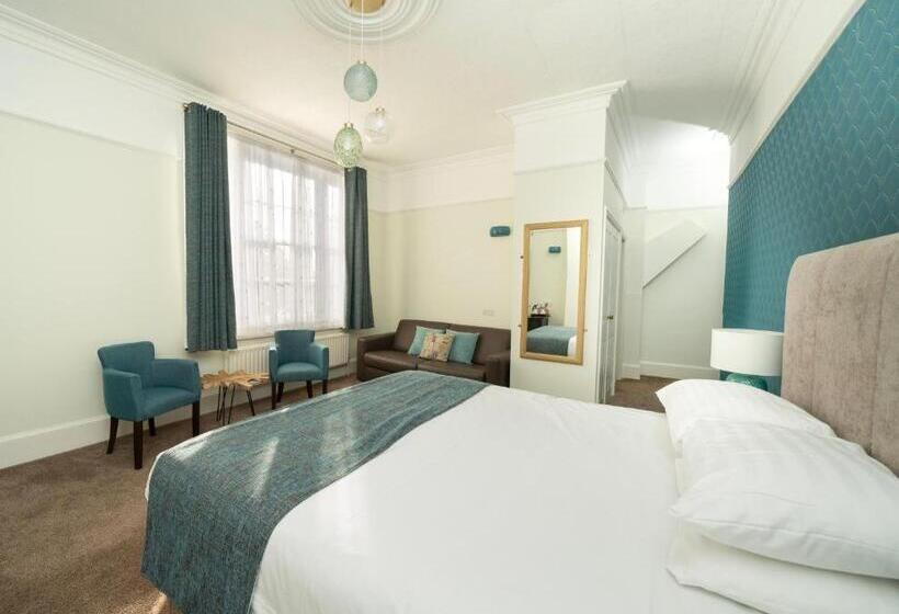 이그제큐티브 룸, The Angel