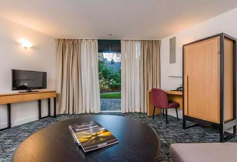 キングサイズベッドのスイートルーム, Oxford Belfry Hotel & Spa