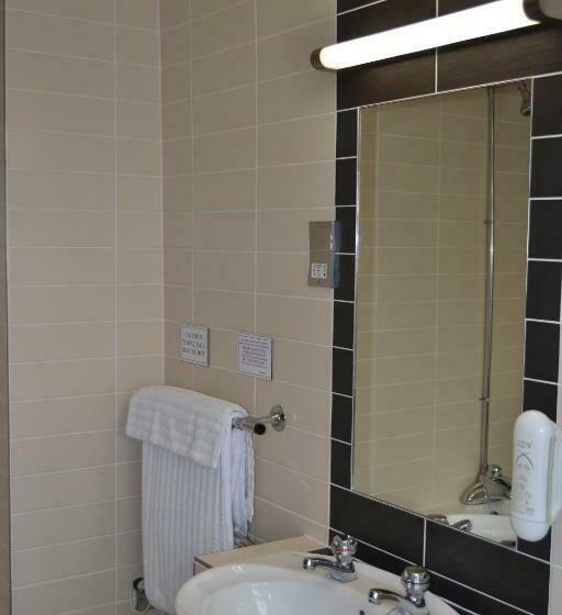 غرفة قياسية لذوى الاحتياجات الخاصة, Globe Hotel Wetherspoon