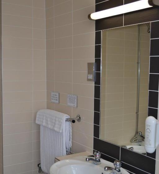 غرفة قياسية ثلاثية, Globe Hotel Wetherspoon