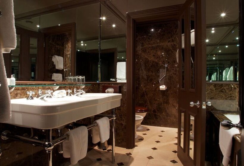 주니어 스위트, 11 Cadogan Gardens And The Apartments By Iconic Luxury Hotels