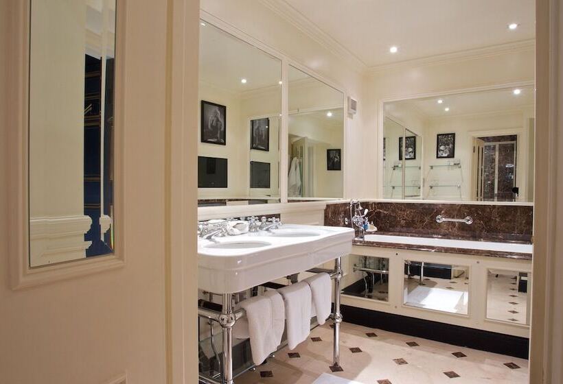 주니어 스위트, 11 Cadogan Gardens And The Apartments By Iconic Luxury Hotels