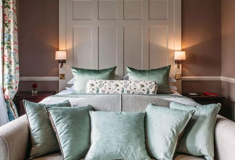 ジュニアスイート, 11 Cadogan Gardens And The Apartments By Iconic Luxury Hotels