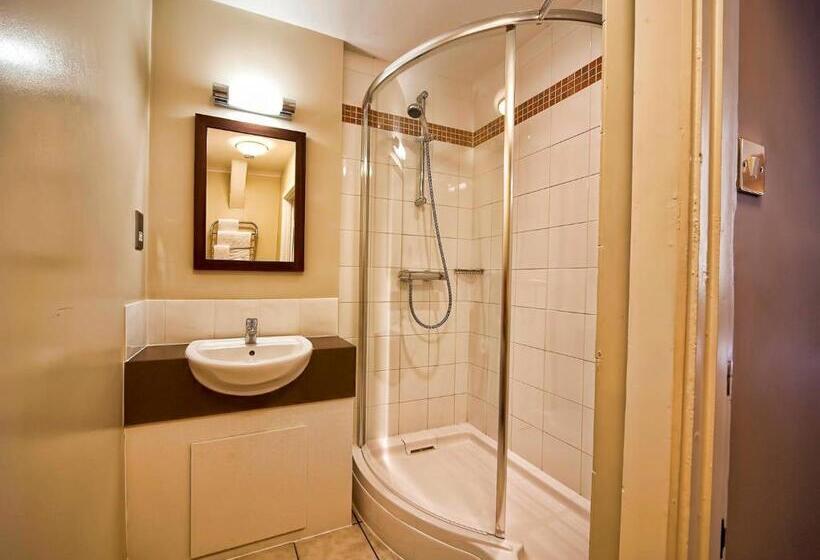 Номер Economy, Brownsover Hall