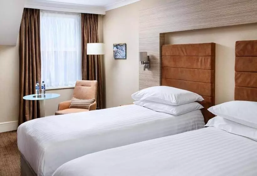 デラックスルーム, Delta Hotels By Marriott Cheltenham Chase