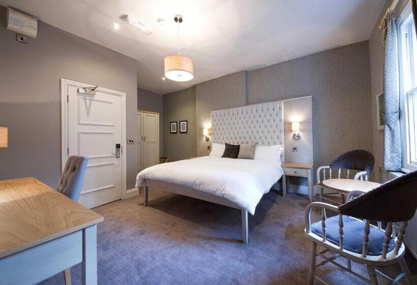 キングサイズベッドのデラックスルーム, The County