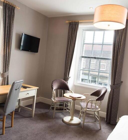 キングサイズベッドのデラックスルーム, The County