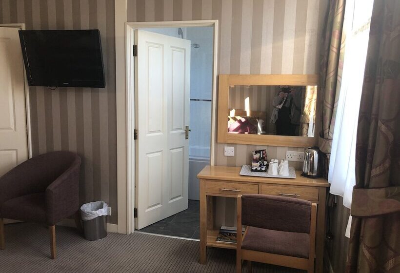 Семейный Номер, The Dog & Partridge Country Inn