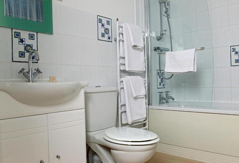 غرفة عائلية, Eskdale