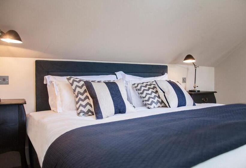 Полулюкс, The Grosvenor Arms