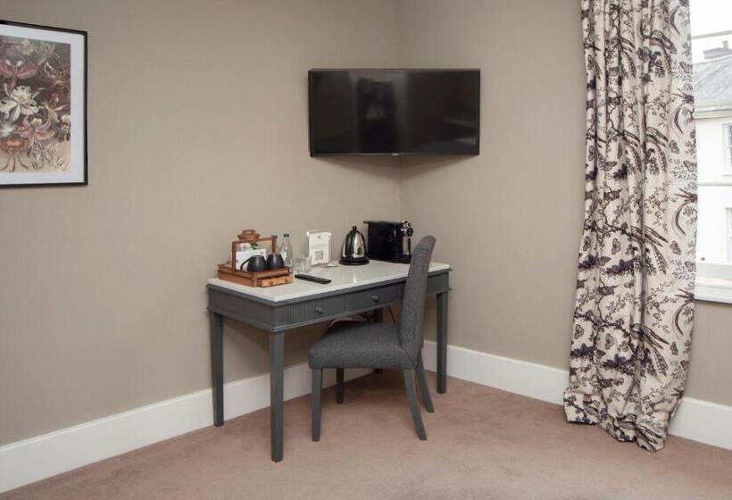 Номер Стандарт, The Grosvenor Arms