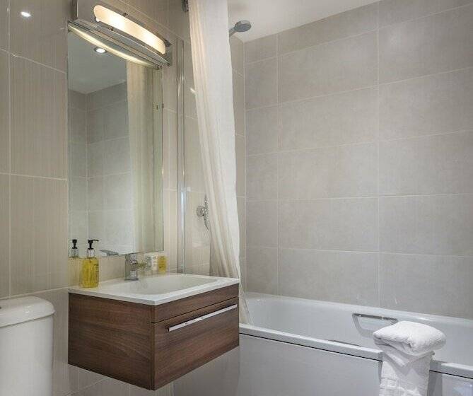 수피리어 룸, The Admiral Rodney Hotel, Horncastle, Lincolnshire