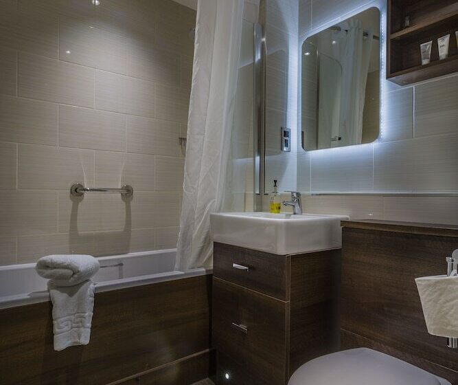 수피리어 패밀리 룸, The Admiral Rodney Hotel, Horncastle, Lincolnshire