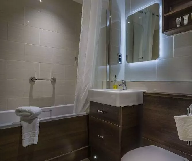 スーペリアファミリールーム, The Admiral Rodney Hotel, Horncastle, Lincolnshire