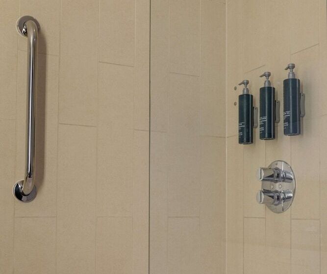 豪华房间, Doubletree By Hilton London Heathrow Airport