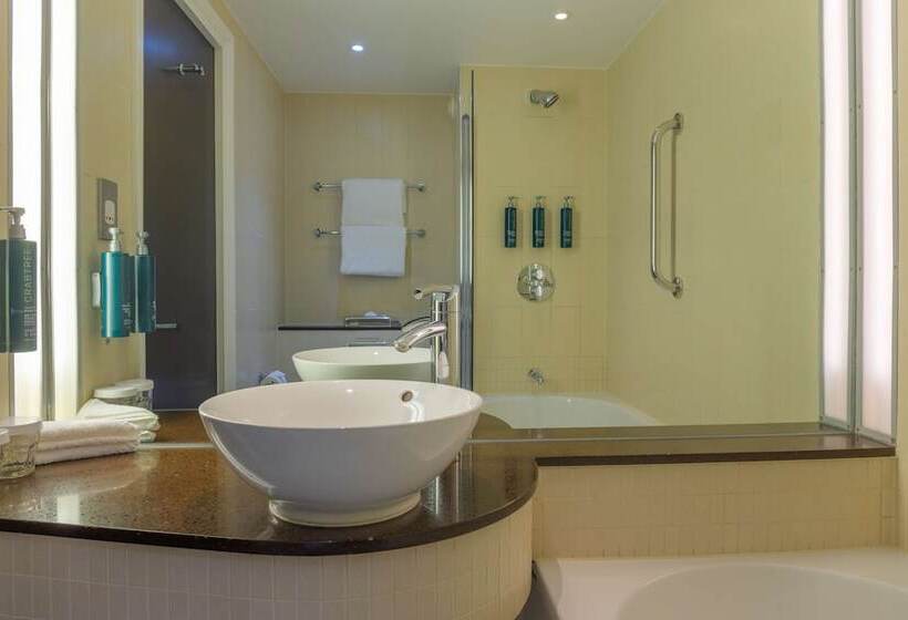 Номер Deluxe, Doubletree By Hilton London Heathrow Airport