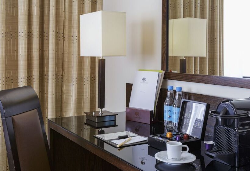 豪华房间, Doubletree By Hilton London Heathrow Airport