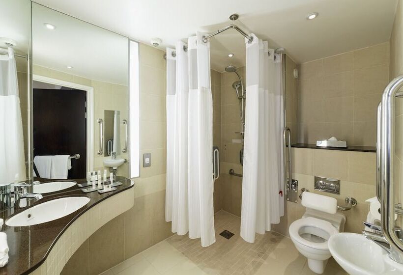 适合残疾人使用的标准间, Doubletree By Hilton London Heathrow Airport