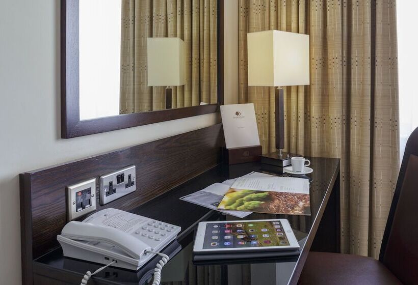Номер Стандарт Адаптированный для Инвалидов, Doubletree By Hilton London Heathrow Airport