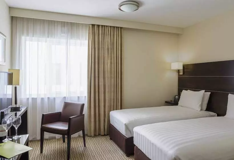 Standard Room, Doubletree By Hilton London Heathrow Airport