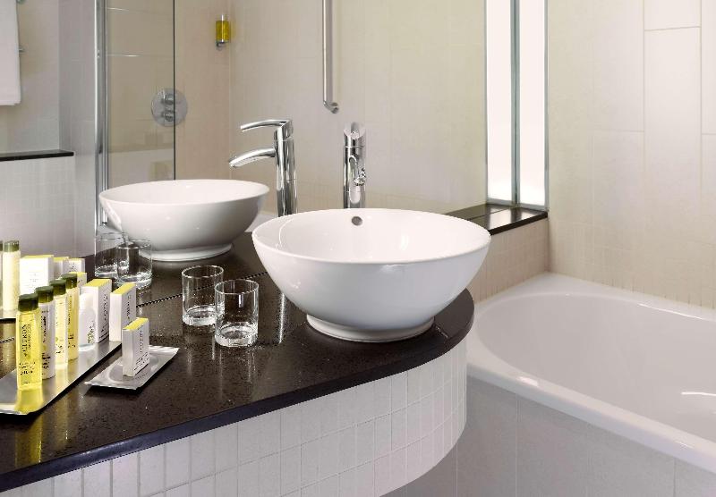 Номер Стандарт, Doubletree By Hilton London Heathrow Airport
