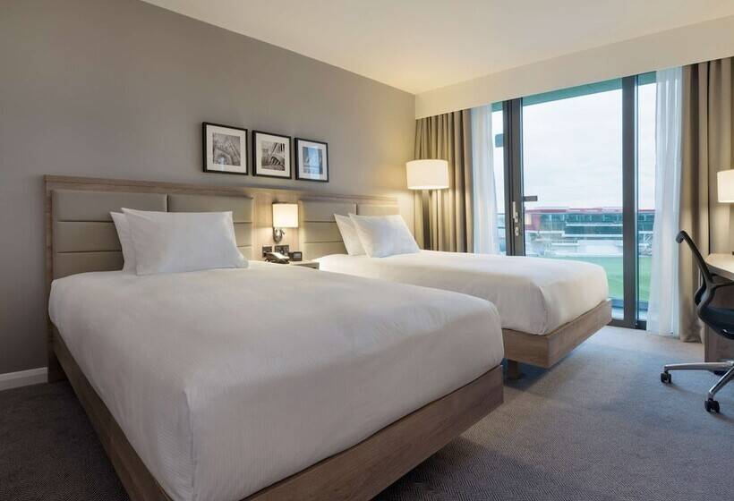 带观景的标准间, Hilton Garden Inn Manchester Emirates Old Trafford