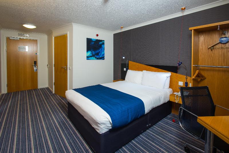 غرفة قياسية لذوى الاحتياجات الخاصة, Holiday Inn Express Stafford, An Ihg