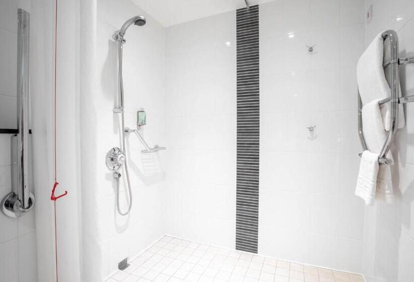 اتاق استاندارد برای معلولان, Holiday Inn   Glasgow   City Ctr Theatreland, An Ihg