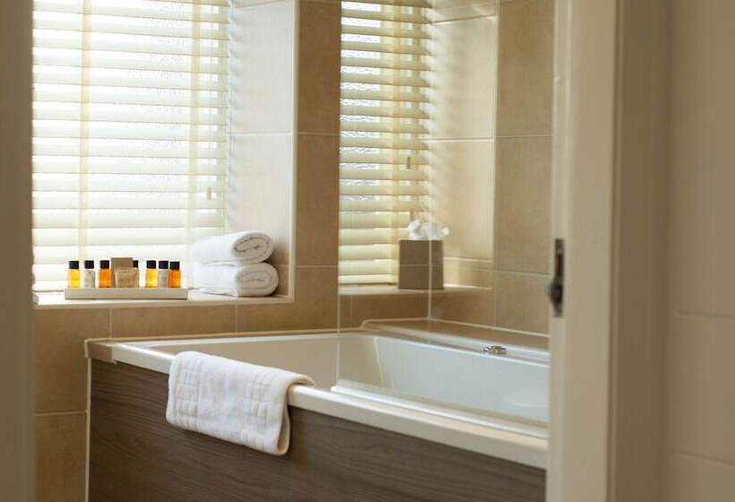 חדר אקזקיוטיב, Judge S Lodging