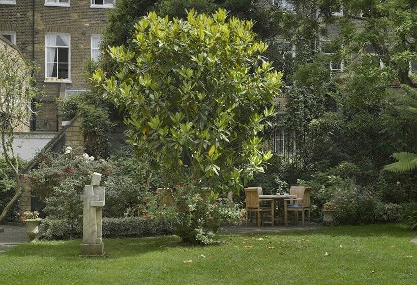 Номер Стандарт Вид на Сад, Miiro Templeton Garden