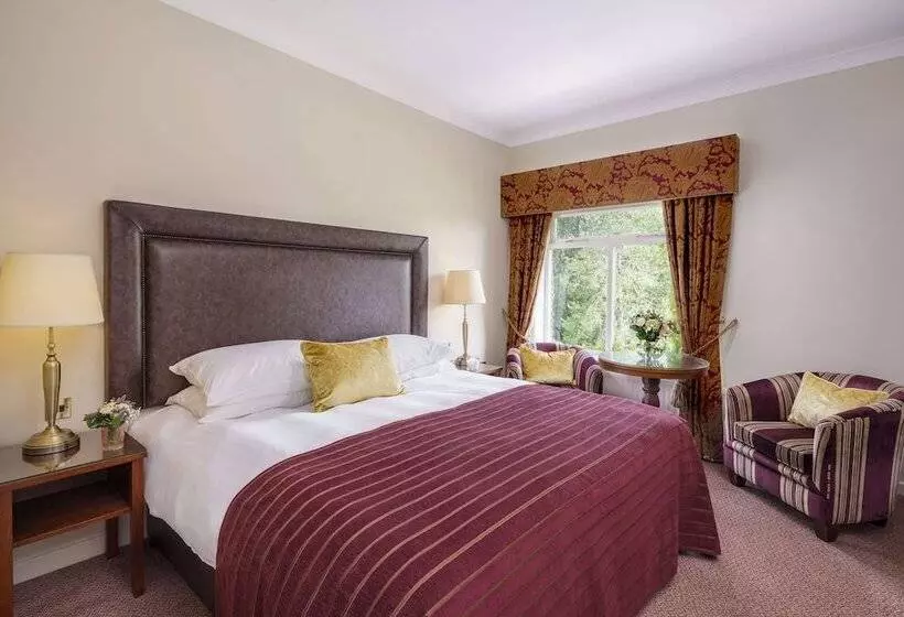 デラックスルーム, Macdonald Kilhey Court