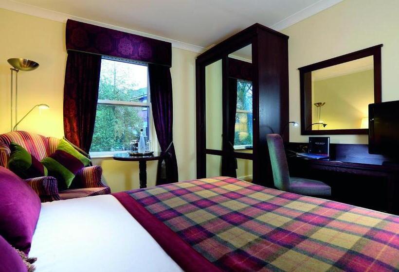 이그제큐티브 룸, Macdonald Kilhey Court